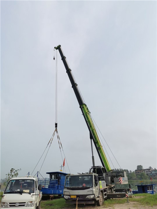 都江堰市桥梁建设吊装案例